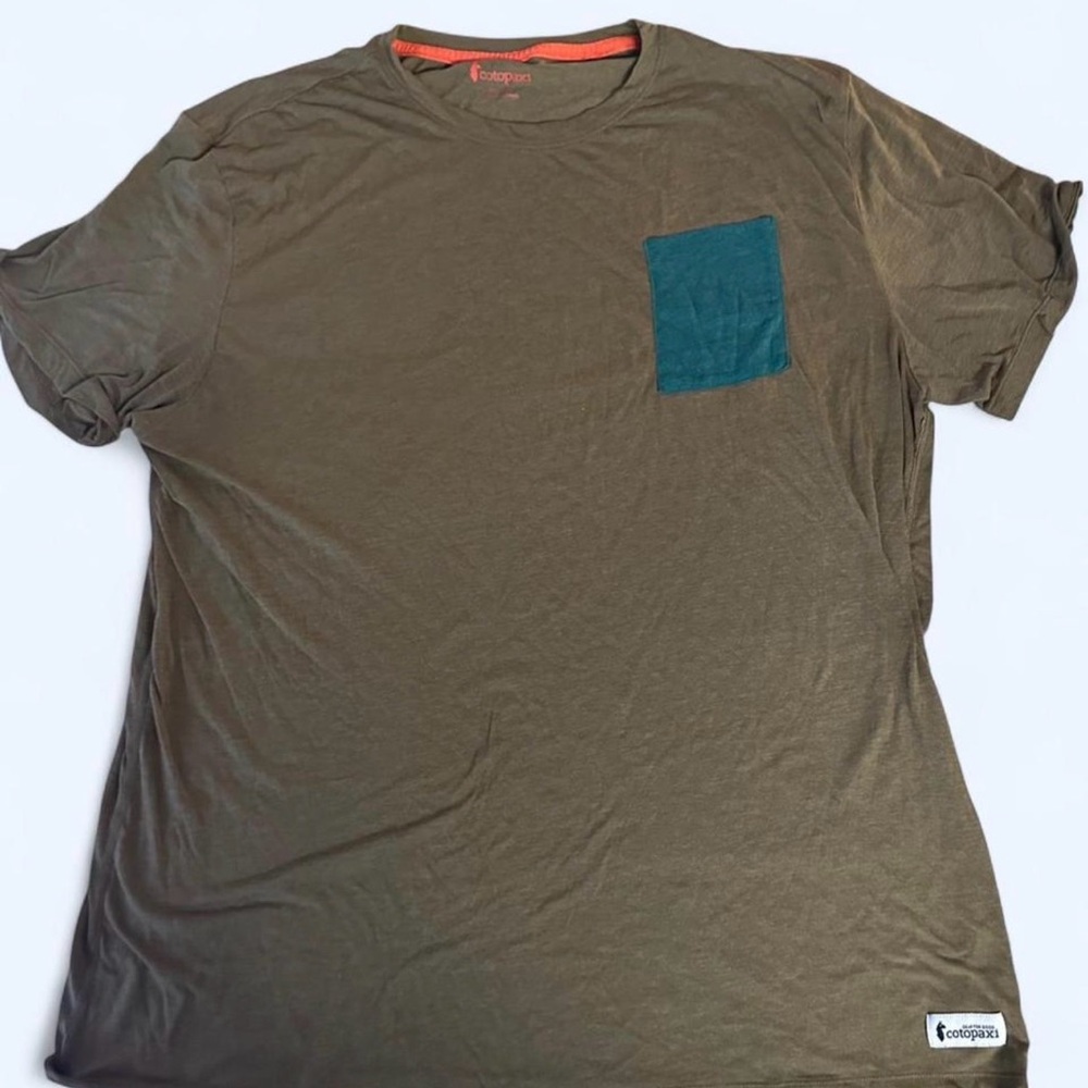 Cotopaxi Men's Paseo Travel Pocket T-Shirt, Army/Military/Olive Green, Size XXL